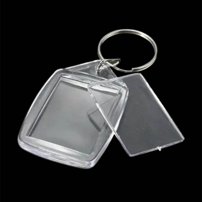 Injektion av plastnyckelringar